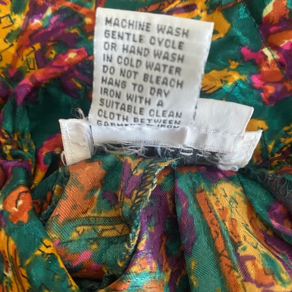 Vintage Pattern Long Sleeve Top - Picture 6 of 6